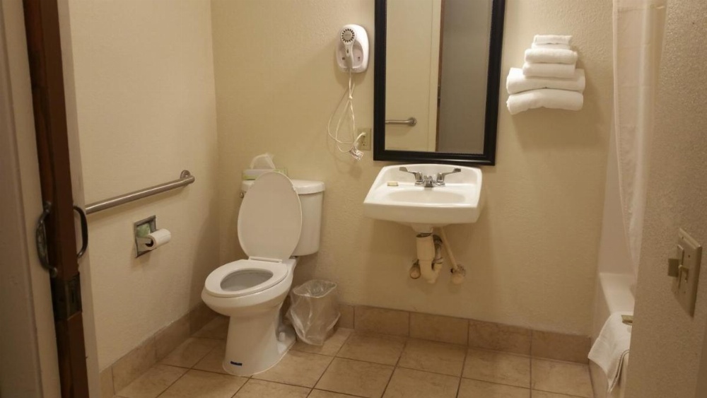 Room image 5