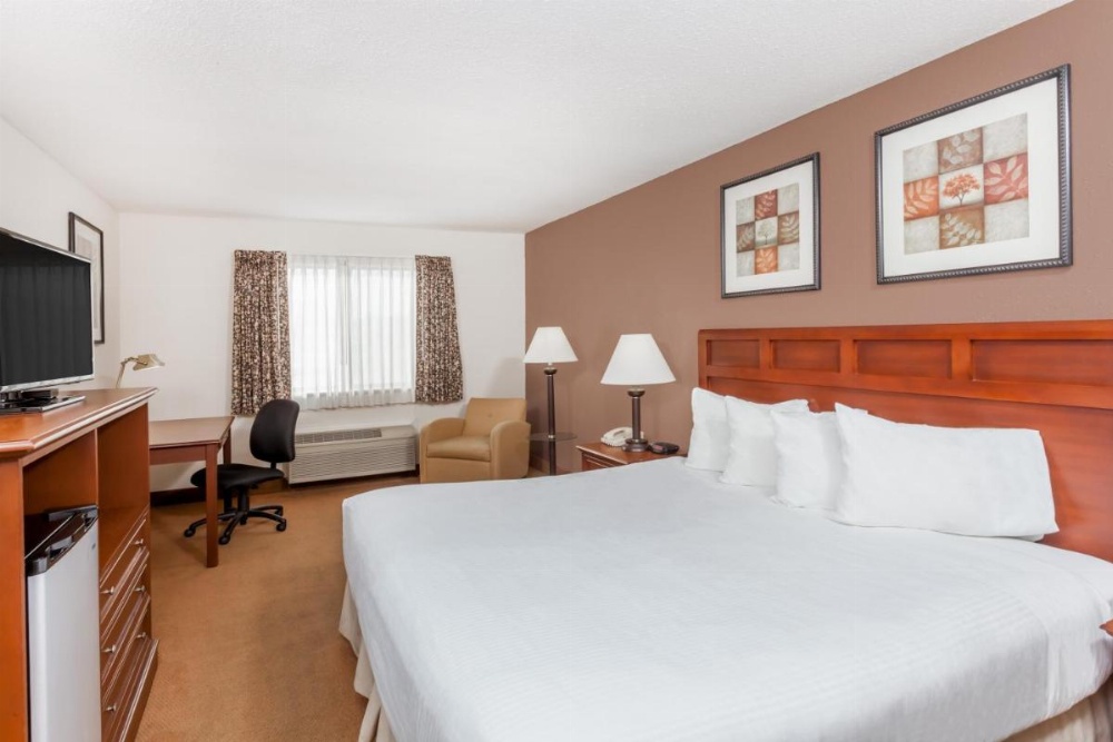 Room image 3